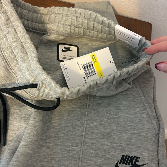 Nike Women’s Light Gray Joggers